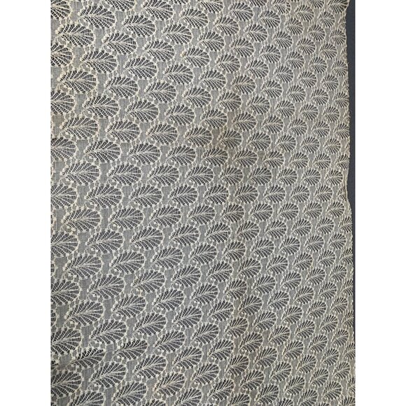 Vintage Cream Lace Fabric with Delicate Leaf Pattern - Picture 1 of 6